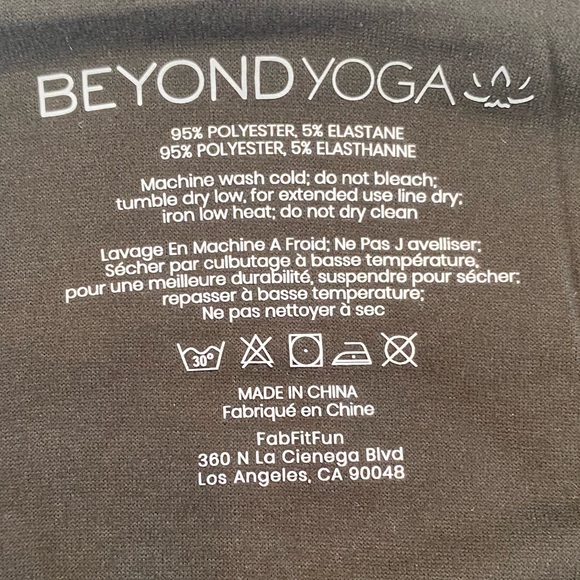 NWT - Beyond Yoga Infinity Hidden Pocket Scarf - Picture 9 of 11